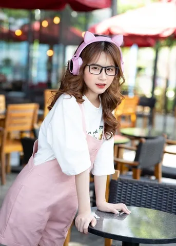 100+ Ảnh Con Gái Đeo Kính Dễ Thương Full 4k, 100+ Hình Nền Chill Cực Đẹp Mới Nhất