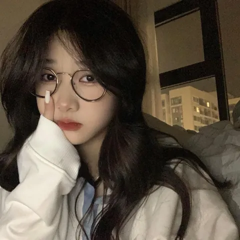 100+ Ảnh Con Gái Đeo Kính Dễ Thương Full 4k, 100+ Hình Nền Chill Cực Đẹp Mới Nhất