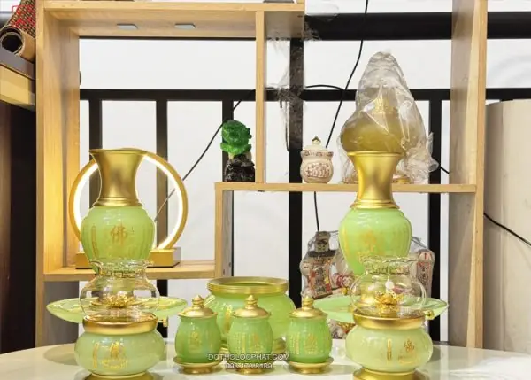 Mua Bộ Đồ Thờ Cúng Phật Giáo Trọn Bộ: Danh Sách Đầy Đủ, Cách Bố Trí & Chọn Chất Liệu Phù Hợp Mua Bộ Đồ Thờ Cúng Phật Giáo Trọn Bộ: Danh Sách Đầy Đủ, Cách Bố Trí & Chọn Chất Liệu Phù Hợp