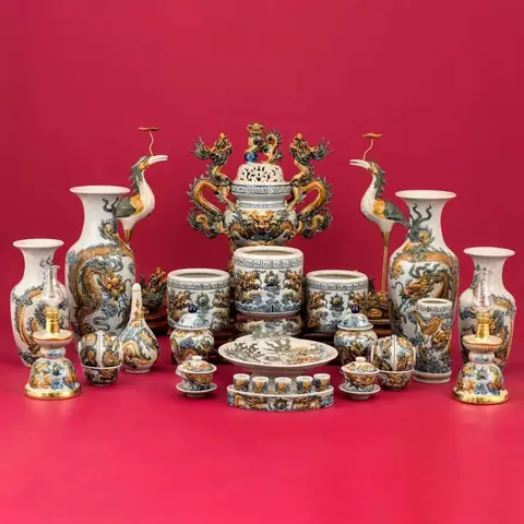Chọn Mua Đồ Thờ Cúng Trung Quốc: Mẫu Mới, Bảng Giá, Cách Nhận Biết Chất Lượng & So Sánh Với Gốm Bát Tràng Chọn Mua Đồ Thờ Cúng Trung Quốc: Mẫu Mới, Bảng Giá, Cách Nhận Biết Chất Lượng & So Sánh Với Gốm Bát Tràng