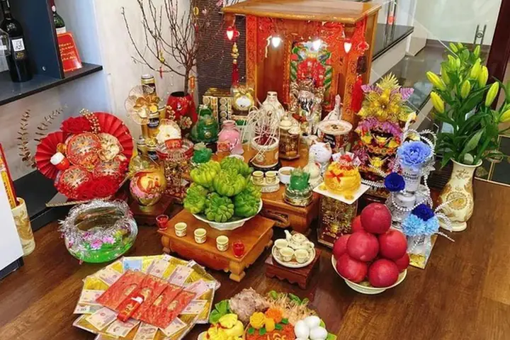 Giờ Cúng Thần Tài Ngày Mùng 10 Tháng Giêng 2025: Giờ Hoàng Đạo Tốt Nhất, Lễ Vật & Văn Khấn Đầy Đủ