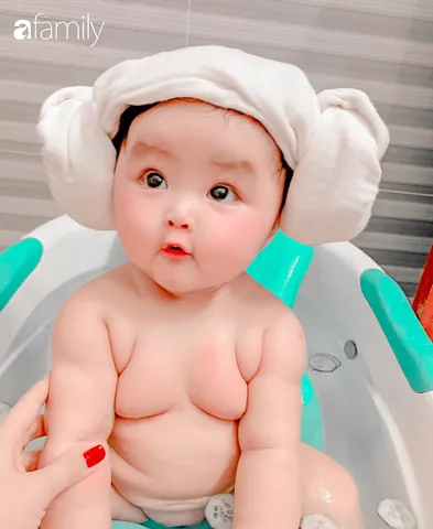 100+ Hình Ảnh Bé Gái Ngồi Mỉm Cực Dễ Thương Full Hd, 4k 100+ Hình Ảnh Bé Gái Ngồi Mỉm Cực Dễ Thương Full Hd, 4k