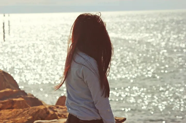 100+ Hình Ảnh Bình Minh Trên Biển Và Cô Girl Xinh 4k Chill Cực Đã