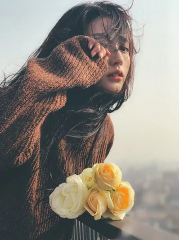 100+ Hình Ảnh Cô Gái Cầm Hoa Đẹp Full 4k, Hình Nền Avatar Cực Chill 100+ Hình Ảnh Cô Gái Cầm Hoa Đẹp Full 4k, Hình Nền Avatar Cực Chill