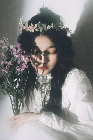 100+ Hình Ảnh Cô Gái Cầm Hoa Đẹp Full 4k, Hình Nền Avatar Cực Chill 100+ Hình Ảnh Cô Gái Cầm Hoa Đẹp Full 4k, Hình Nền Avatar Cực Chill