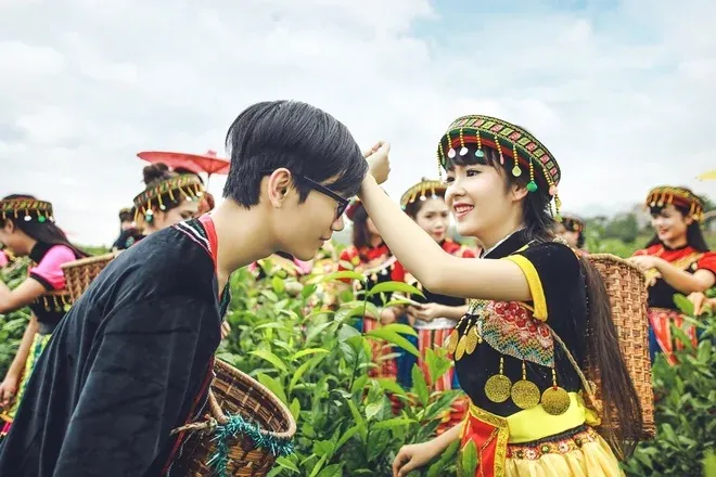 100+ Hình Ảnh Cô Gái Dân Tộc Hơ Mông Đẹp Nhất, 100+ Bức Ảnh Cô Gái Dân Tố Hơ Mông Phong Cách Truyền Thống, 100+ Hình Ảnh Cô Gái Hơ Mông Cánh Đồng Giản Dị
