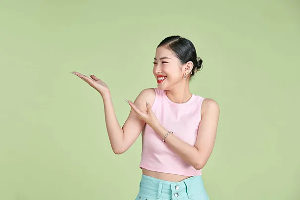 100+ Hình Ảnh Cô Gái Giơ Tay Giới Thiệu Sản Phẩm Đẹp Nhất, 100+ Bức Ảnh Model Nữ Tư Thế Giới Thiệu Đồ Đẹp Mắt, 100+ Hình Ảnh Cô Gái Đội Mũ Giơ Tay Thể Hiện Sản Phẩm Cao Cấp 100+ Hình Ảnh Cô Gái Giơ Tay Giới Thiệu Sản Phẩm Đẹp Nhất, 100+ Bức Ảnh Model Nữ Tư Thế Giới Thiệu Đồ Đẹp Mắt, 100+ Hình Ảnh Cô Gái Đội Mũ Giơ Tay Thể Hiện Sản Phẩm Cao Cấp
