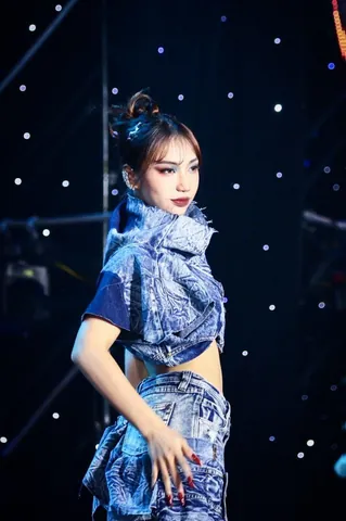 100+ Hình Ảnh Cô Gái Khánh Linh Đã Được Giải Vong Full 4k Chất Lượng 100+ Hình Ảnh Cô Gái Khánh Linh Đã Được Giải Vong Full 4k Chất Lượng