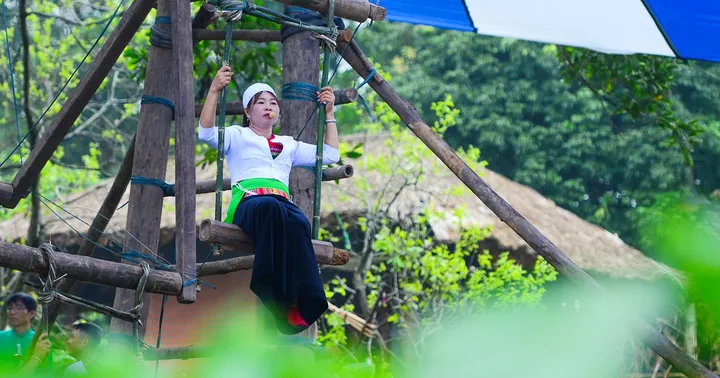 100+ Hình Ảnh Cô Gái Mường Tè Dưới Gốc Cây Full 4k Cực Chill 100+ Hình Ảnh Cô Gái Mường Tè Dưới Gốc Cây Full 4k Cực Chill