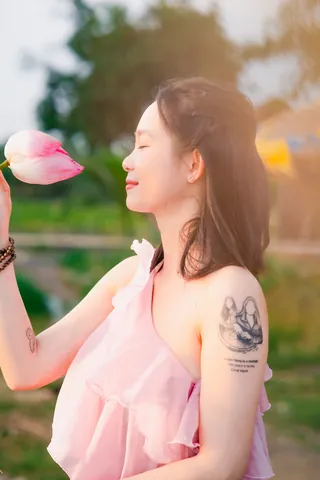 100+ Hình Ảnh Cô Gái Nhìn Xa Xăm Chill 4k Đẹp, Cực Chất Làm Hình Nền