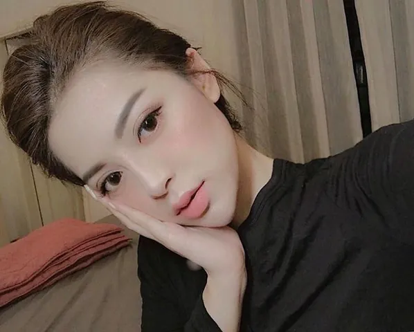 100+ Hình Ảnh Cô Gái Son Butae Cực Chất, Môi Mập Mạp Gợi Cảm Siêu Đỉnh