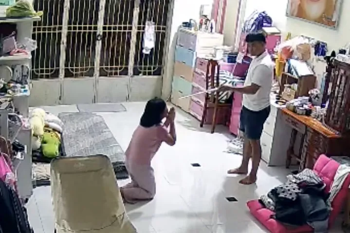 100+ Hình Ảnh Con Gái Cầm Tay Người Khác Full 4k Chất Lượng Cao