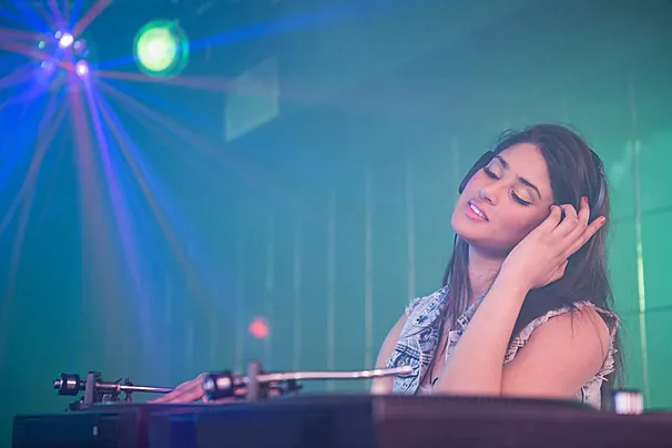 100+ Hình Ảnh Con Gái Đánh Dj Đẹp Nhất, Hình Nền Dj Girl Chất 100+ Hình Ảnh Con Gái Đánh Dj Đẹp Nhất, Hình Nền Dj Girl Chất
