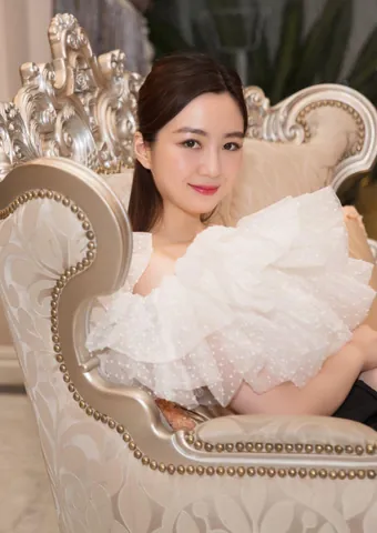 100+ Hình Ảnh Con Gái Giang Tay Đón Cả Thế Giới Full Hd Chill