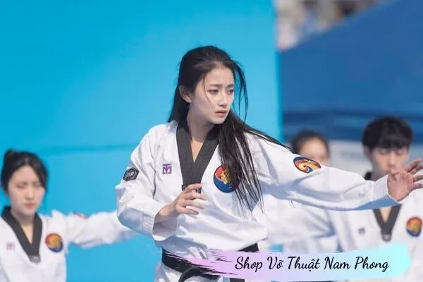 100+ Hình Ảnh Con Gái Học Võ Đẹp, Cool Ngầu Full Chất Lượng Cao