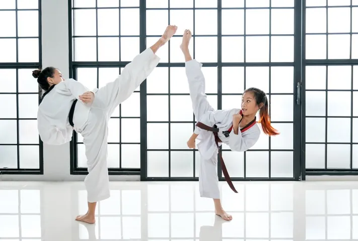 100+ Hình Ảnh Con Gái Học Võ Đẹp, Cool Ngầu Full Chất Lượng Cao