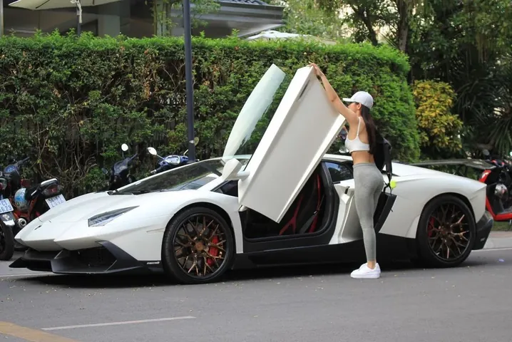 100+ Hình Ảnh Cô Gái Chạy Lamborghini Full Hd 4k Cực Chất 100+ Hình Ảnh Cô Gái Chạy Lamborghini Full Hd 4k Cực Chất