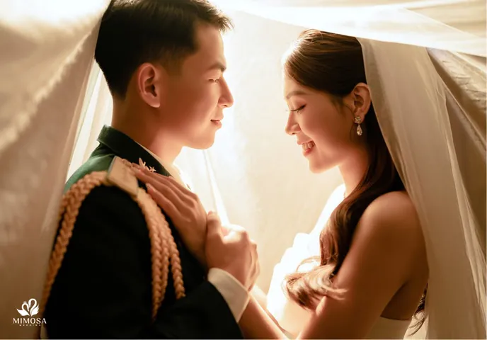 100+ Hình Ảnh Cười Con Trai Con Gái Ngồi Gần Nhau Đẹp Nhất
