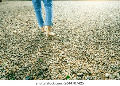 100+ Hình Ảnh Đôi Chân Trần Của Cô Gái Xinh, Chất Lượng Cao
