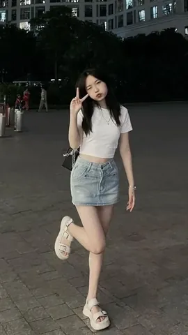 100+ Hình Ảnh Gái Xinh Đi Dạo Trên Phố Chill Chill, 100+ Ảnh Street Style Việt Cực Chất Cho Gen Z