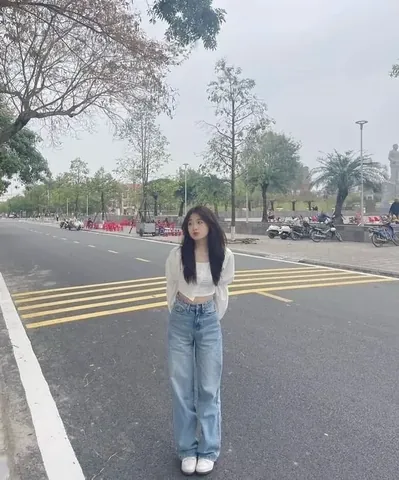 100+ Hình Ảnh Gái Xinh Đi Dạo Trên Phố Chill Chill, 100+ Ảnh Street Style Việt Cực Chất Cho Gen Z