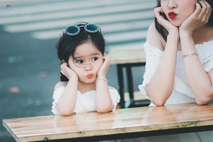 100+ Hình Ảnh Mẹ Đơn Thân Nuôi Con Gái Chạm Lòng, Full 4k Đẹp Nhất