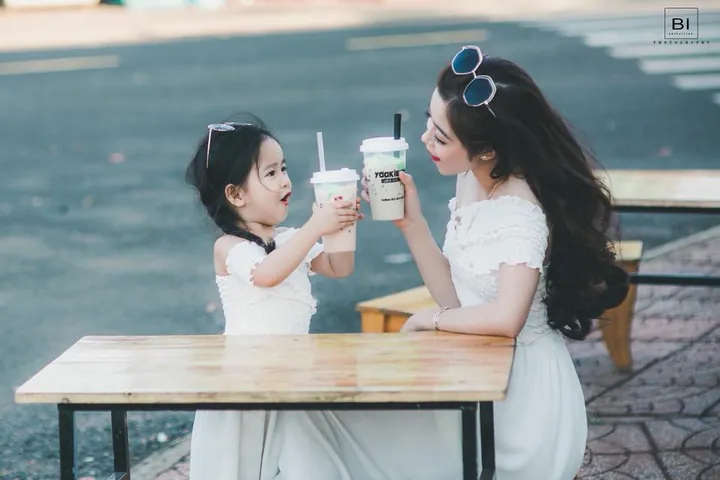 100+ Hình Ảnh Mẹ Đơn Thân Nuôi Con Gái Chạm Lòng, Full 4k Đẹp Nhất