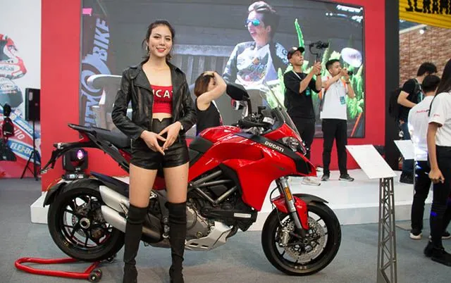 100+ Hình Ảnh Moto Ducati Với Gái Xinh Full Hd, 4k