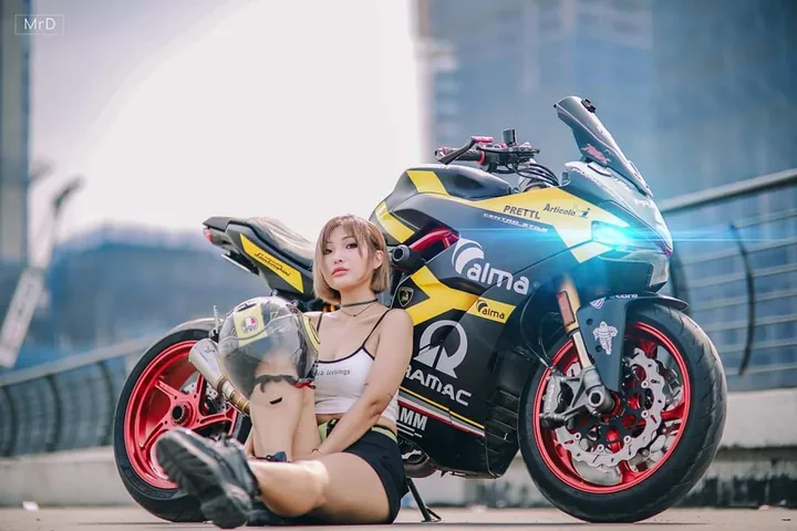 100+ Hình Ảnh Moto Ducati Với Gái Xinh Full Hd, 4k