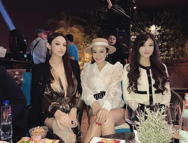 100+ Hình Ảnh Nhà Toàn Chị Em Gái Đẹp Xinh Full 4k Chill Cực Chất 100+ Hình Ảnh Nhà Toàn Chị Em Gái Đẹp Xinh Full 4k Chill Cực Chất