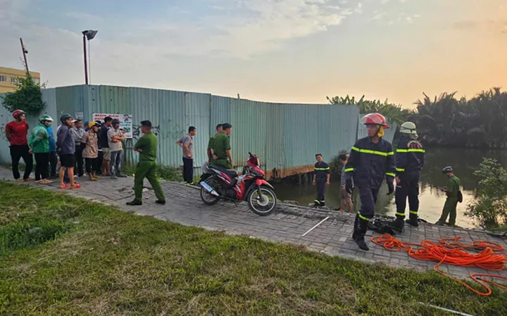 999+ Ảnh Hình Ảnh Thi Thể 2 Bé Gái Chết Thảm Tx Mới Nhất Hiện Nay