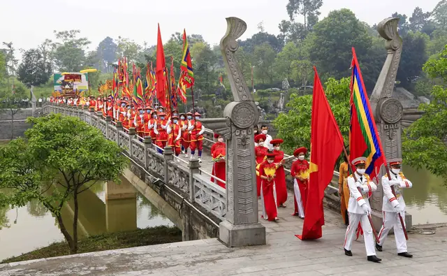 Tín Ngưỡng Thờ Cúng Hùng Vương: Nguồn Gốc, Ý Nghĩa Và Vai Trò Bảo Tồn Bản Sắc Văn Hóa Dân Tộc