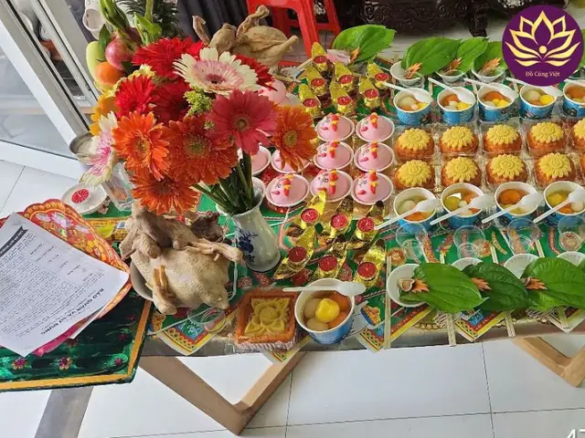 Tổng Hợp 6+ Loại Hoa Cúng Khai Trương Hợp Phong Thủy, Ý Nghĩa Tài Lộc & Cách Chọn Chuẩn Nhất