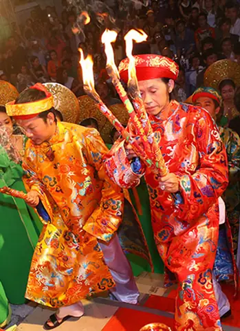 Hoài Linh Mở Lại Đền Thờ Tổ 100 Tỷ Dịp Giỗ Tổ Sân Khấu 2025: Chi Tiết Lễ Cúng, Khách Mời Và Ý Nghĩa Hoài Linh Mở Lại Đền Thờ Tổ 100 Tỷ Dịp Giỗ Tổ Sân Khấu 2025: Chi Tiết Lễ Cúng, Khách Mời Và Ý Nghĩa