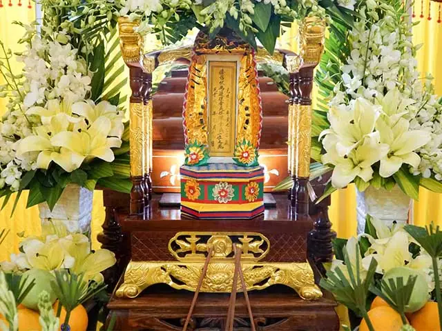 Cách Lập Bài Vị Thờ Cúng Chuẩn Cho Ông Bà, Tổ Tiên: Nguyên Tắc, Nội Dung Viết Chi Tiết Và Mẫu Tham Khảo