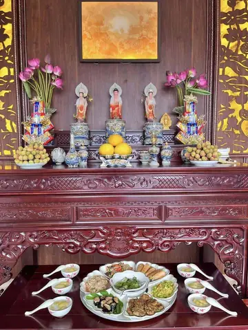 Lễ Cúng Phật Gồm Những Gì? Hướng Dẫn Đầy Đủ Các Vật Cần Chuẩn Bị Cho Lễ Cúng Trang Nghiêm