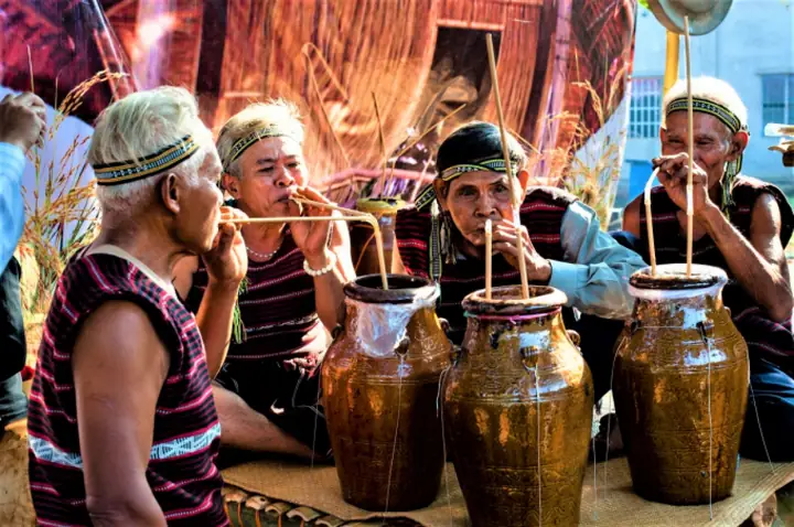 Lễ Cúng Thần Lúa Của Người Chơ-ro: Nghi Lễ Cúng Mùa Màng Và Tri Ân Thần Đất