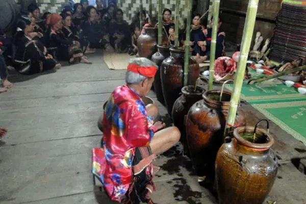 Lễ Cúng Thần Lúa Của Người Chơ-ro: Nghi Lễ Cúng Mùa Màng Và Tri Ân Thần Đất
