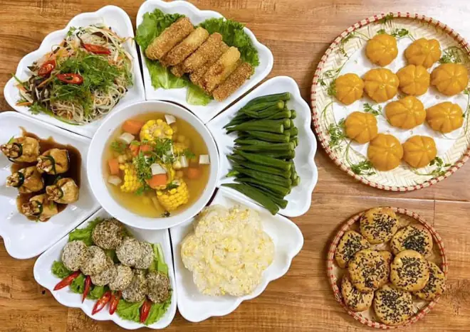 Mâm Cúng Mặn Rằm Tháng 7: Thực Đơn Đầy Đủ, Cách Bày Chuẩn Nghi Thức & Ý Nghĩa