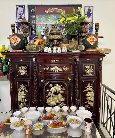 Hướng Dẫn Cách Chuẩn Bị Và Bày Mâm Cỗ Cúng Ông Bà Đầy Đủ: Thực Đơn 3 Miền, Lễ Vật, Văn Khấn Từ A-z