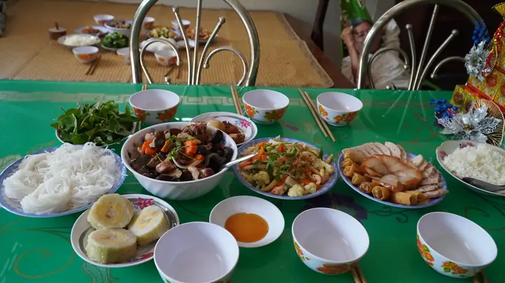 Mâm Cỗ Cúng Ông Bà Ngày Tết: Thực Đơn Chuẩn Phong Tục Theo Miền Và Ngày Cúng Mâm Cỗ Cúng Ông Bà Ngày Tết: Thực Đơn Chuẩn Phong Tục Theo Miền Và Ngày Cúng
