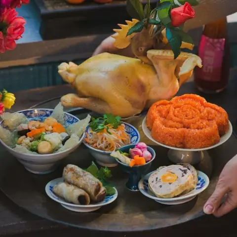 Hướng Dẫn Bày Mâm Cúng 16/7 Tại Công Ty Chuẩn Chỉnh, Đầy Đủ Lễ Nghi Hướng Dẫn Bày Mâm Cúng 16/7 Tại Công Ty Chuẩn Chỉnh, Đầy Đủ Lễ Nghi