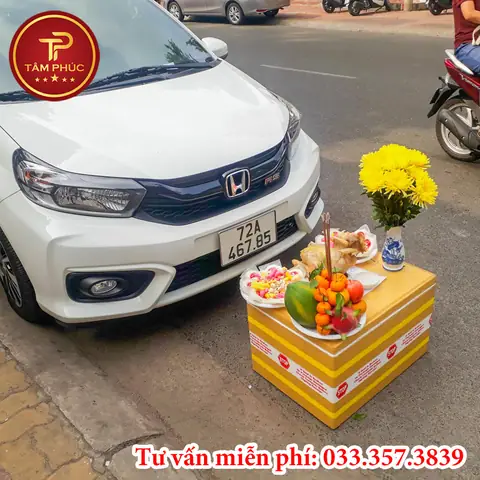 Hướng Dẫn Chuẩn Bị Mâm Ngũ Quả Cúng Xe Mới Đúng Phong Thủy, Đầy Đủ Lễ Vật & Văn Khấn (theo Vùng Miền)