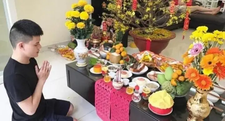 Hướng Dẫn Thủ Tục Cúng Nhập Trạch Mượn Tuổi Chi Tiết: Văn Khấn, Lễ Vật, Quy Trình Và Lễ Hoàn Trạch