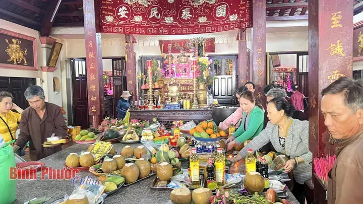 Văn Khấn Nghi Thức Cúng Linh Chi Tiết: Trình Tự, Lễ Bài Và Ý Nghĩa Cúng Hương Linh Chuẩn Chỉnh