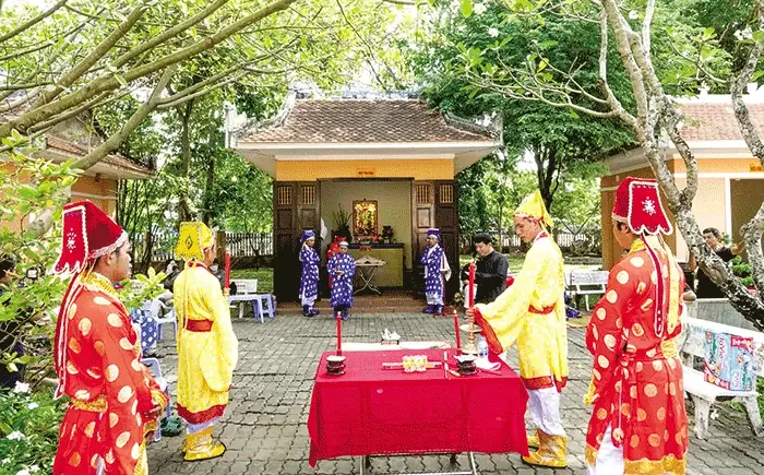 Nghi Thức Cúng Đình Thần: Lễ Nghi Truyền Thống Và Ý Nghĩa Văn Hóa Tại Làng Quê Việt