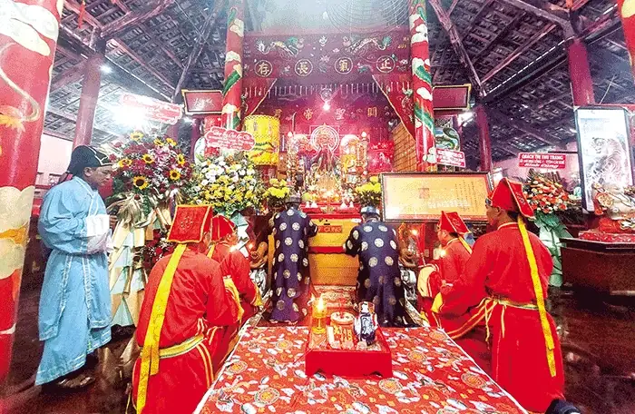 Nghi Thức Cúng Đình Thần: Lễ Nghi Truyền Thống Và Ý Nghĩa Văn Hóa Tại Làng Quê Việt