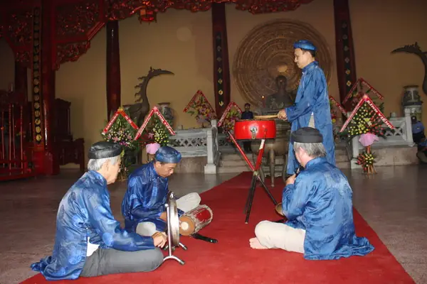 Nghi Thức Cúng Đình Thần: Lễ Nghi Truyền Thống Và Ý Nghĩa Văn Hóa Tại Làng Quê Việt