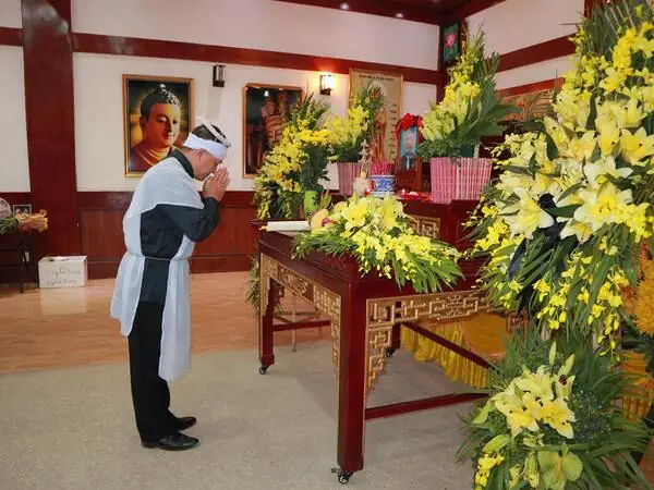 Hướng Dẫn Nghi Thức Cúng Tuần Thứ 3 Chi Tiết: Lễ Vật, Văn Khấn 21 Ngày Và Quy Trình Đúng Pháp Độ Hướng Dẫn Nghi Thức Cúng Tuần Thứ 3 Chi Tiết: Lễ Vật, Văn Khấn 21 Ngày Và Quy Trình Đúng Pháp Độ