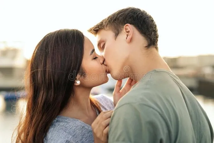 100+ Những Hình Ảnh Trai Gái Hôn Nhau Cực Ngọt Ngào, Full 4k 100+ Những Hình Ảnh Trai Gái Hôn Nhau Cực Ngọt Ngào, Full 4k